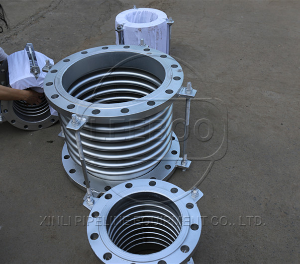 非金屬<a href=http://www.mmaw1314.com target=_blank class=infotextkey>補(bǔ)償器</a>的位移知識